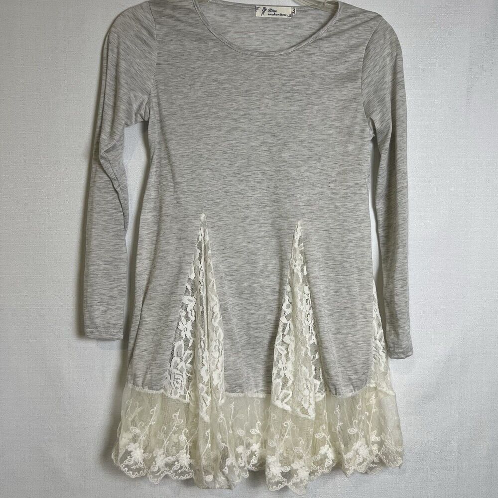 Blue Enchantress Grey With White Lace Tunic Blouse Size Medium Long sleeve